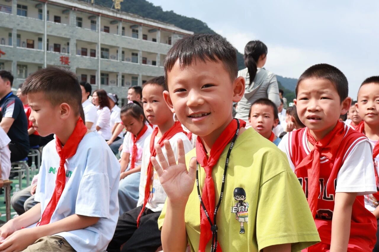 这个夏天，学而思和20000+孩子一起上了第一节AI课